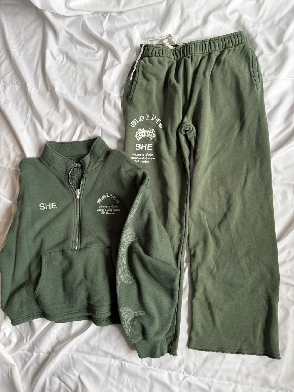 Darc Sport  'SHE' wolves Sweatshirt & Sweatpants Set